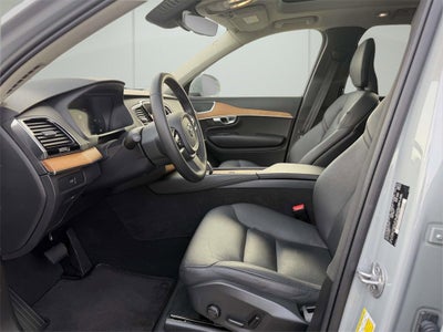 2024 Volvo XC90 B5 Plus