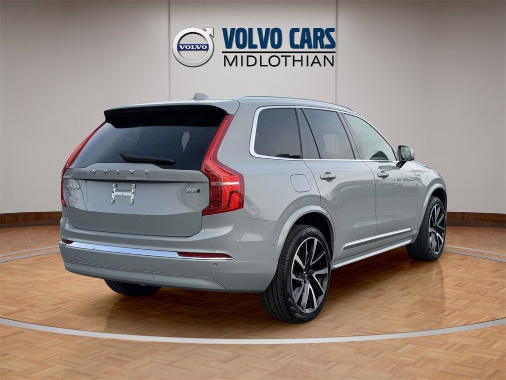 2024 Volvo XC90 B5 Plus