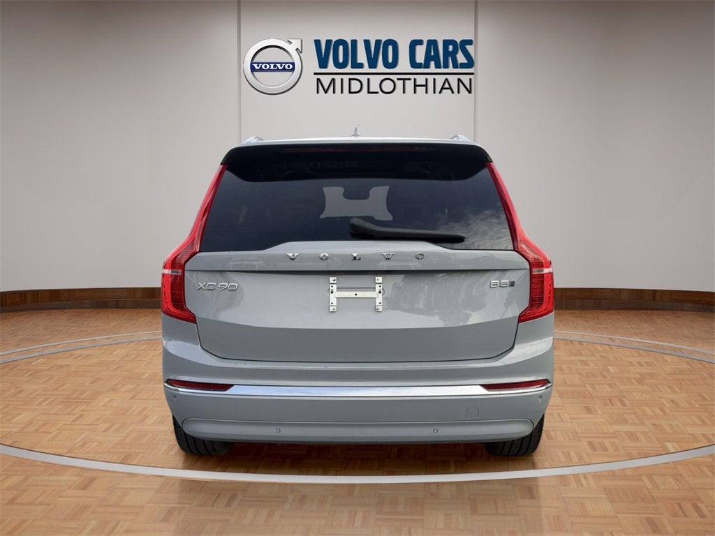 2024 Volvo XC90 B5 Plus