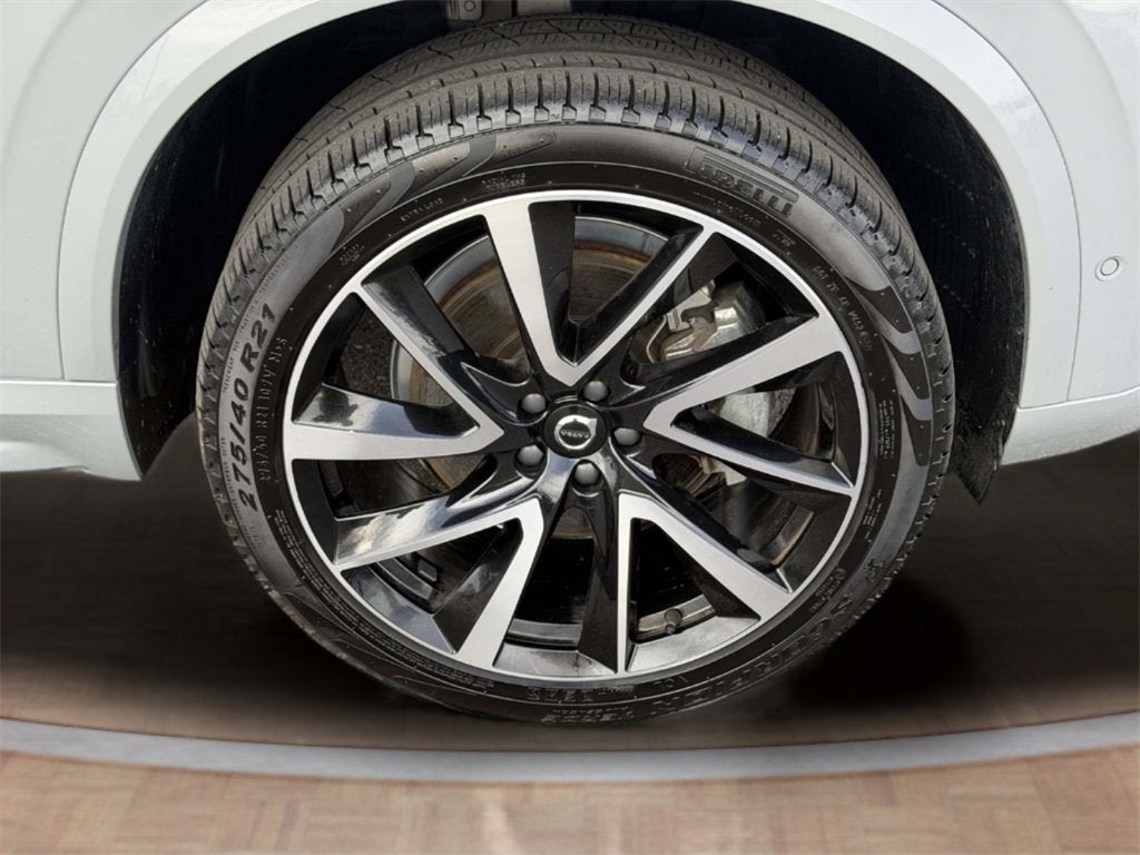 2024 Volvo XC90 B5 Plus