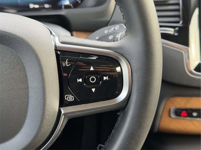 2024 Volvo XC90 B5 Plus