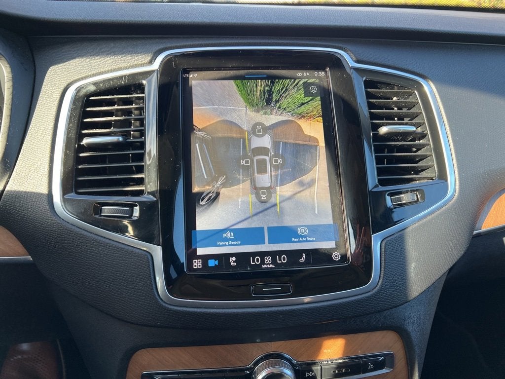 2024 Volvo XC90 B5 Plus