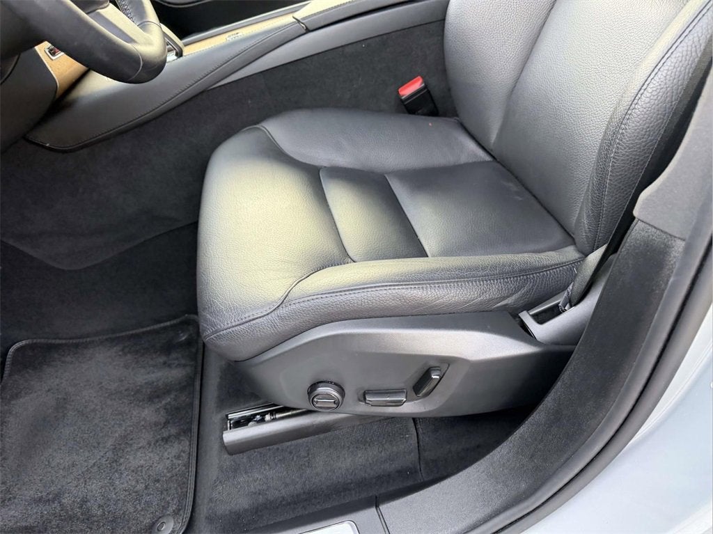 2024 Volvo XC90 B5 Plus