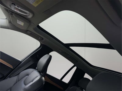 2024 Volvo XC90 B5 Plus