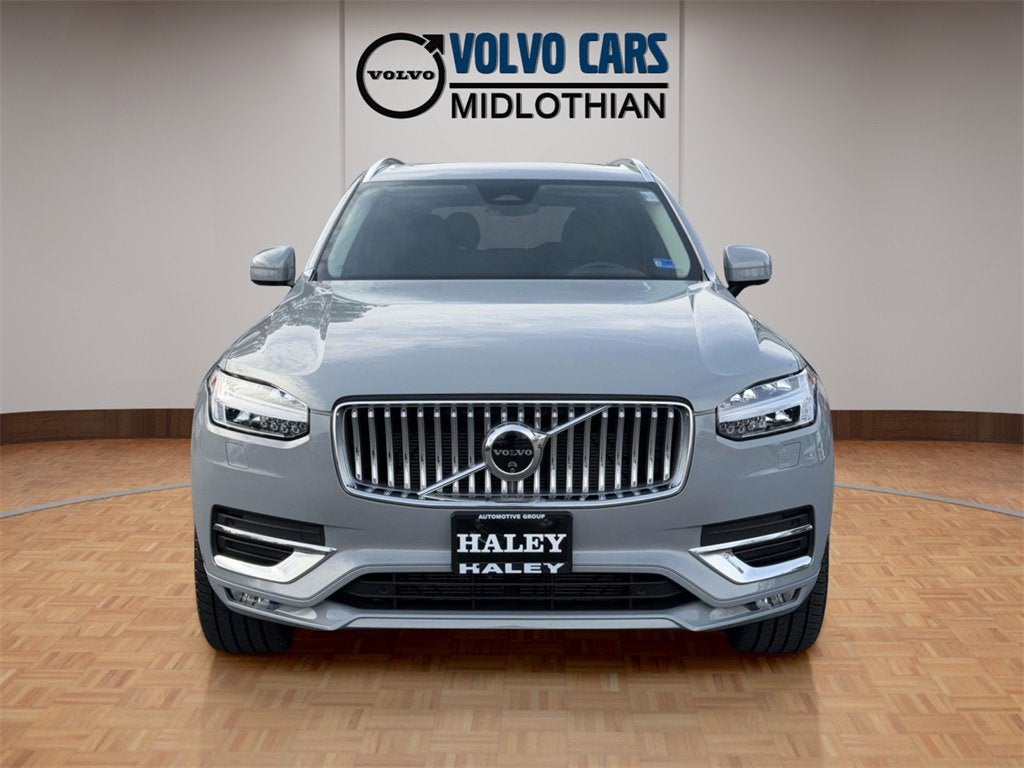 2024 Volvo XC90 B5 Plus