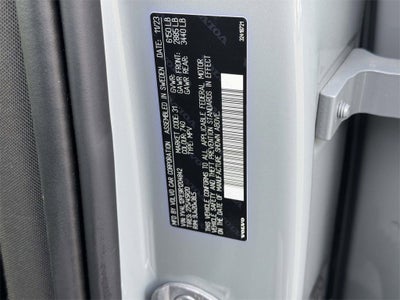 2024 Volvo XC90 B5 Plus