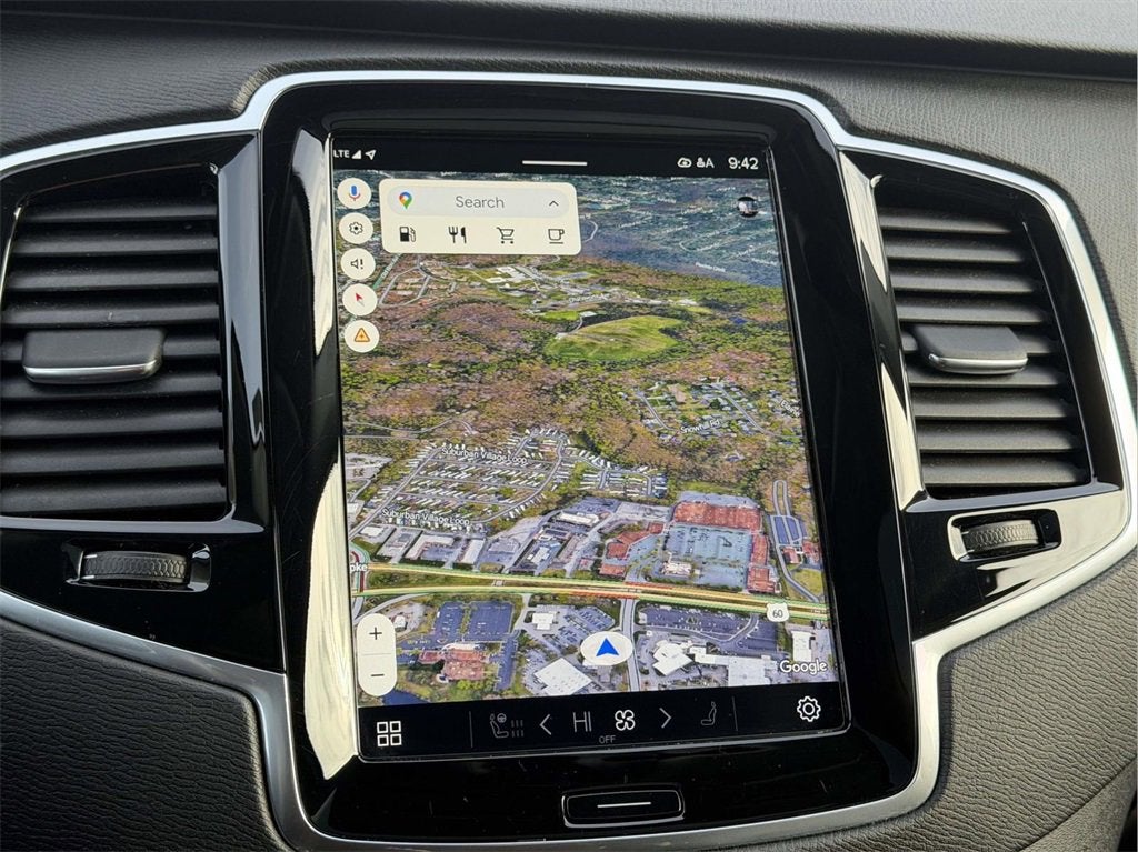 2024 Volvo XC90 B5 Plus