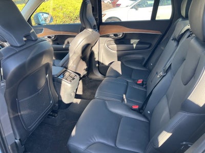 2024 Volvo XC90 B5 Plus