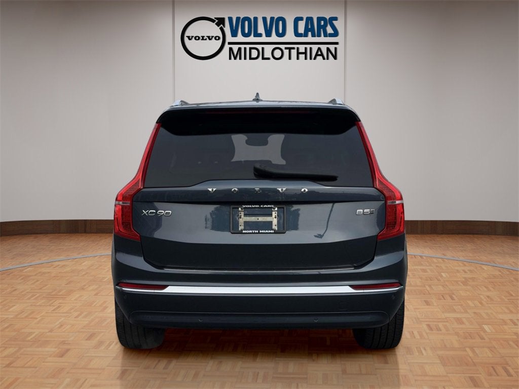 2023 Volvo XC90 B5 Plus