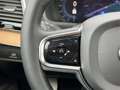 2023 Volvo XC90 B5 Plus