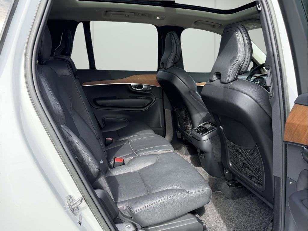 2023 Volvo XC90 B5 Plus