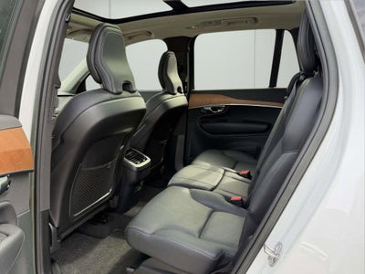2023 Volvo XC90 B5 Plus