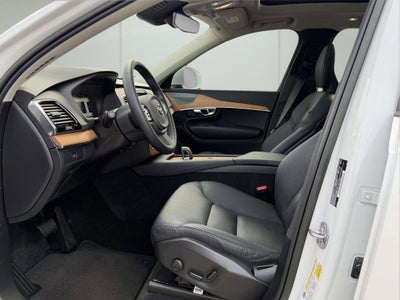 2023 Volvo XC90 B5 Plus