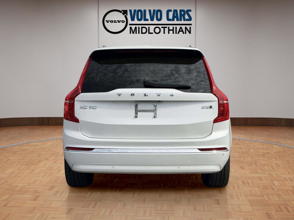 2023 Volvo XC90 B5 Plus