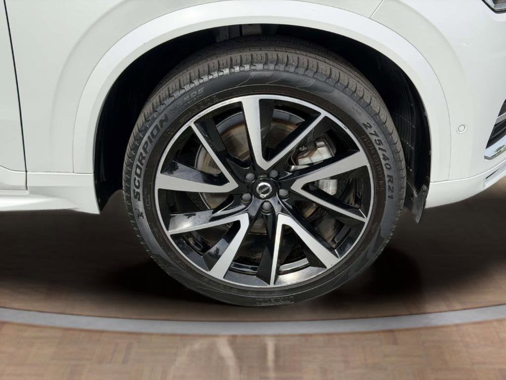2023 Volvo XC90 B5 Plus