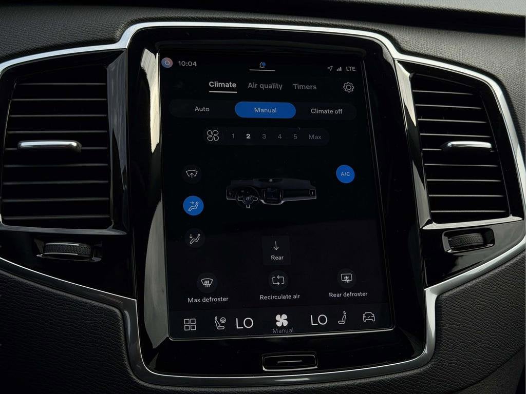 2023 Volvo XC90 B5 Plus