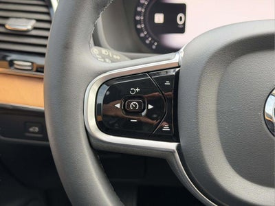 2023 Volvo XC90 B5 Plus