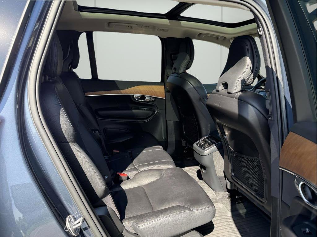 2023 Volvo XC90 B5 Plus