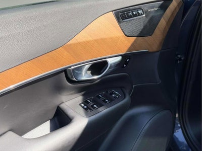 2023 Volvo XC90 B5 Plus