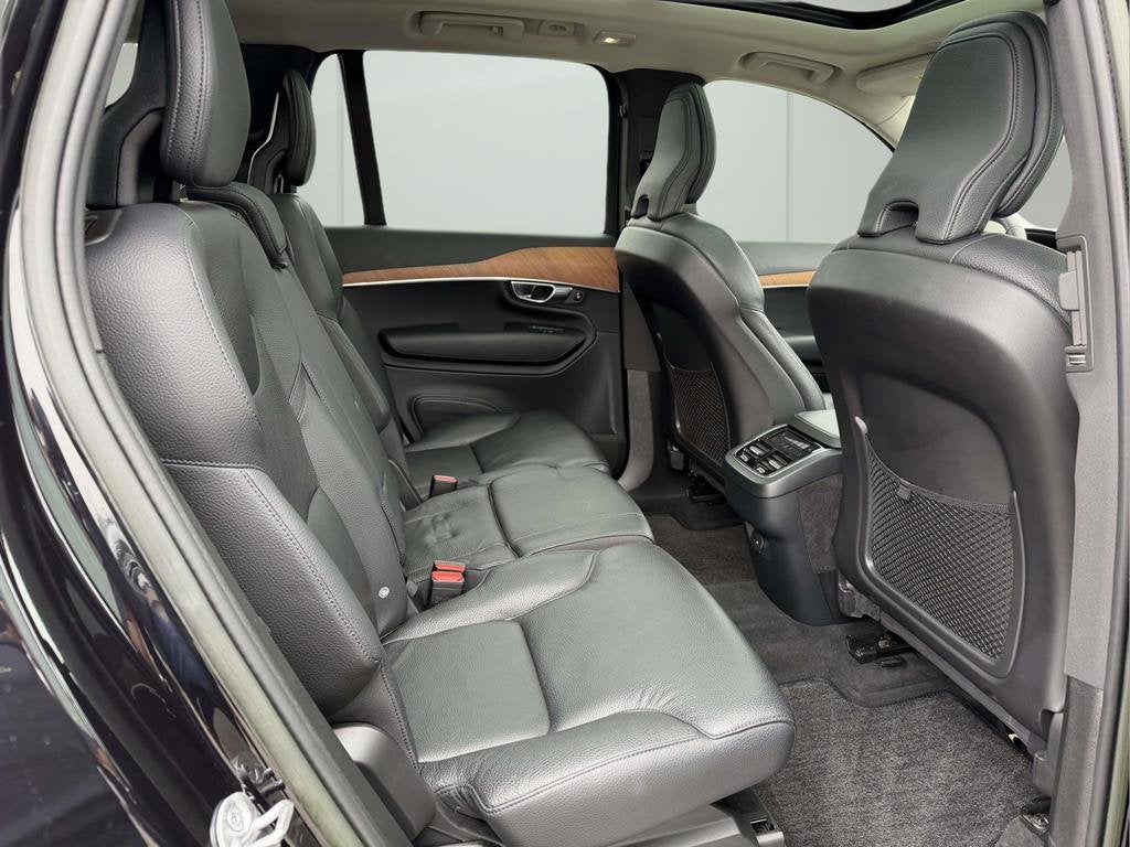 2023 Volvo XC90 B5 Plus