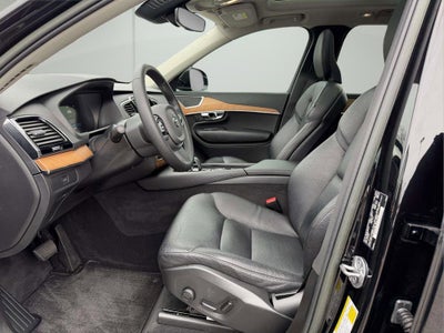 2023 Volvo XC90 B5 Plus