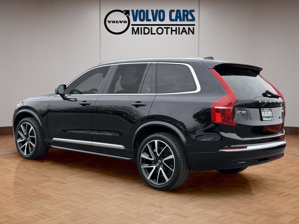 2023 Volvo XC90 B5 Plus
