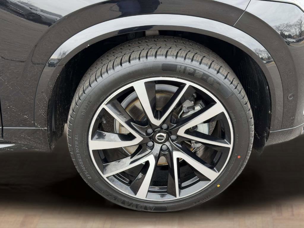 2023 Volvo XC90 B5 Plus