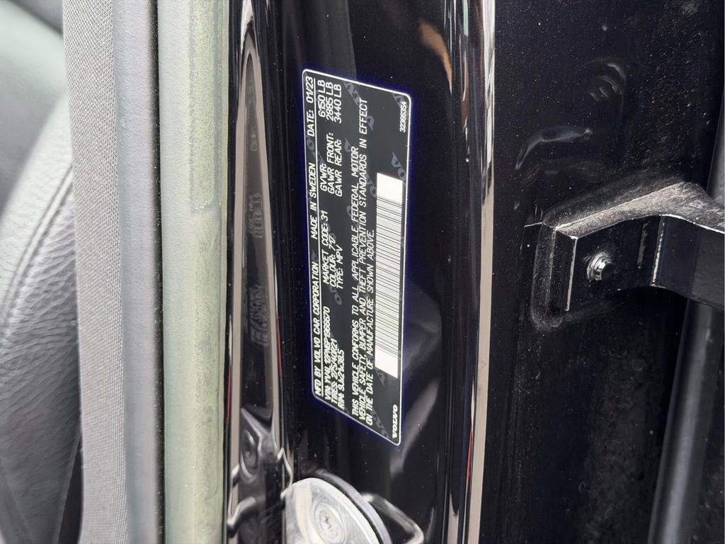 2023 Volvo XC90 B5 Plus