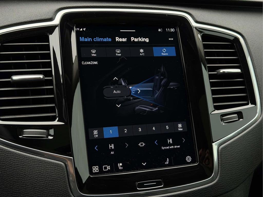 2023 Volvo XC90 B5 Plus