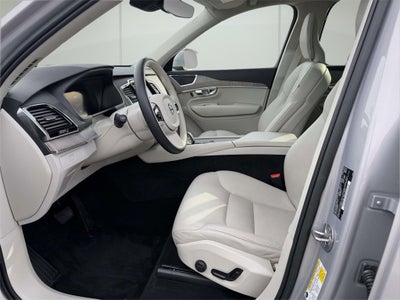 2023 Volvo XC90 B5 Plus