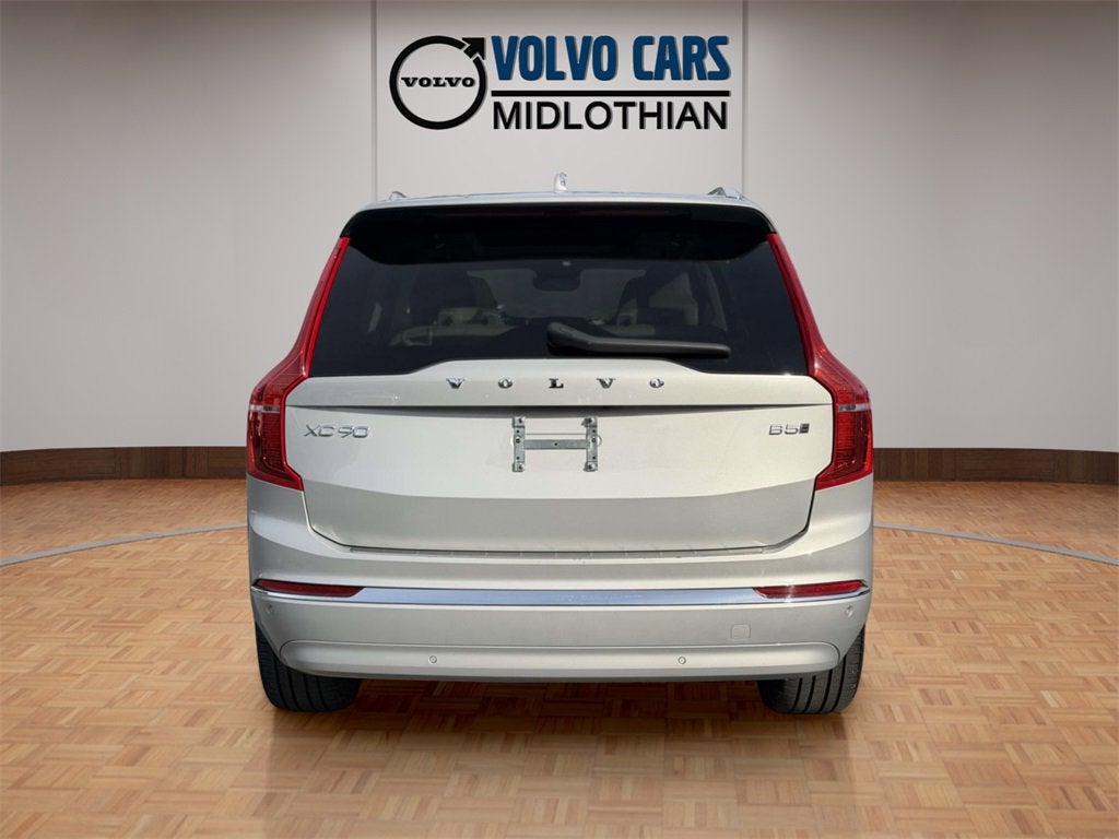 2023 Volvo XC90 B5 Plus