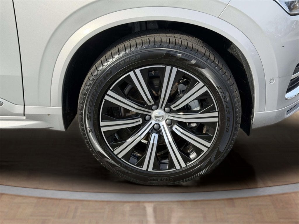 2023 Volvo XC90 B5 Plus