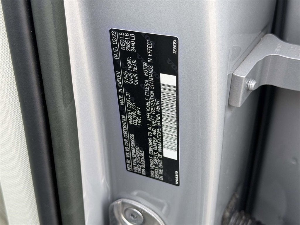 2023 Volvo XC90 B5 Plus