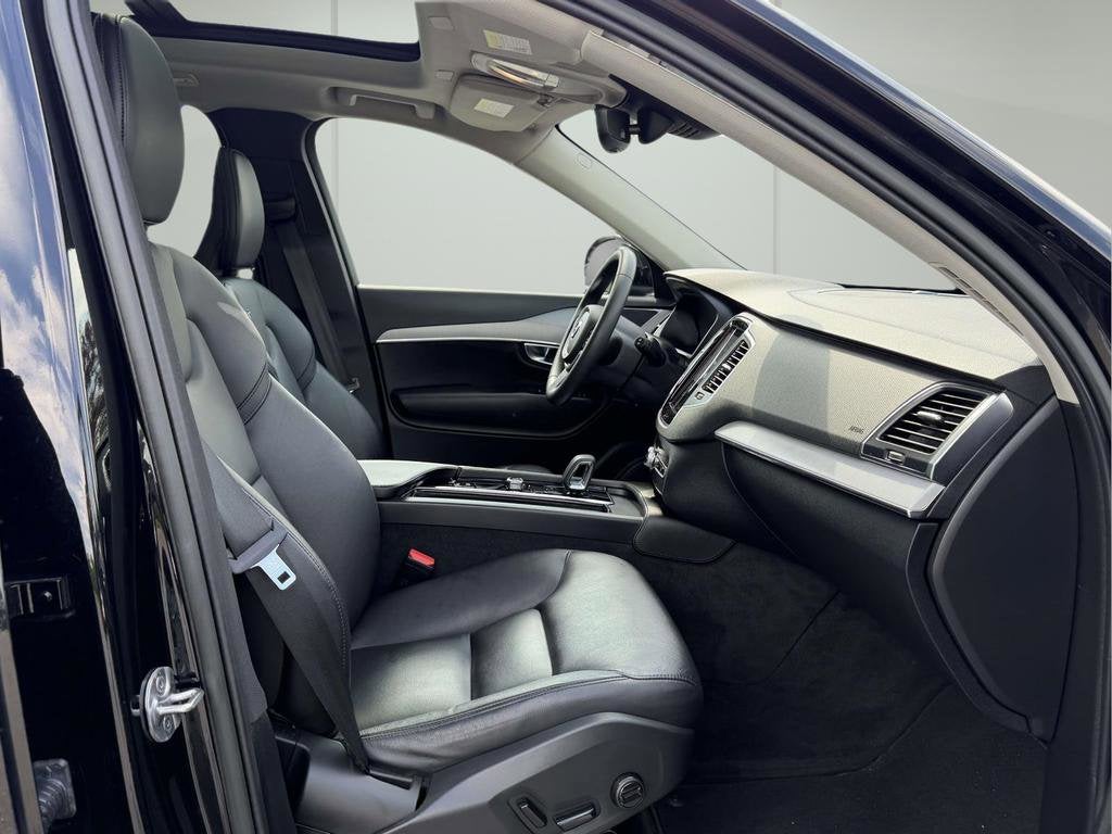 2023 Volvo XC90 B5 Core