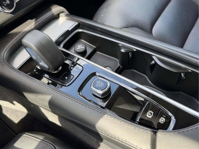 2023 Volvo XC90 B5 Core