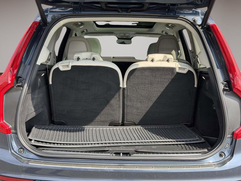 2023 Volvo XC90 B5 Core