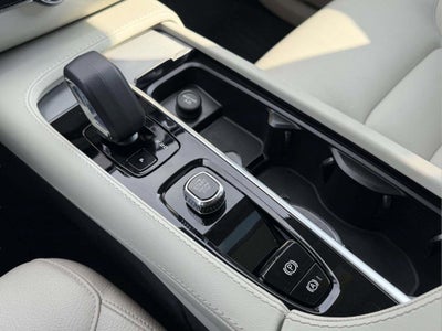 2023 Volvo XC90 B5 Core