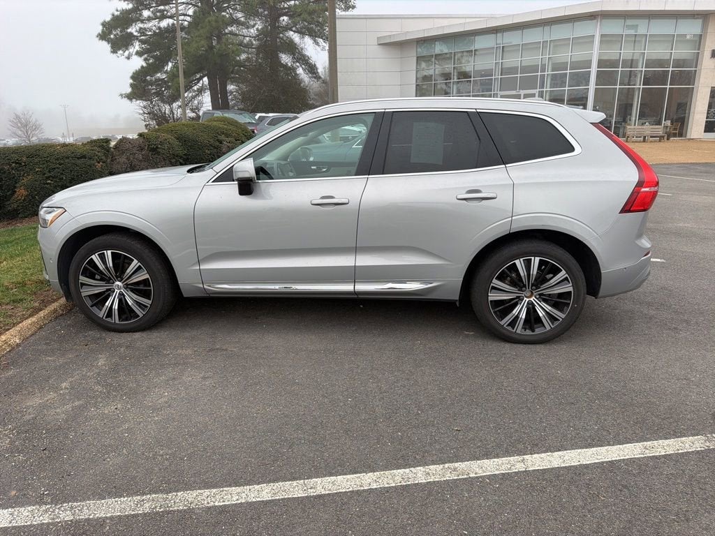 2023 Volvo XC60 B5 Plus Bright Theme