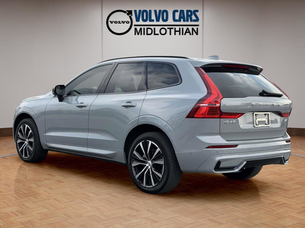 2024 Volvo XC60 B5 Plus Dark Theme