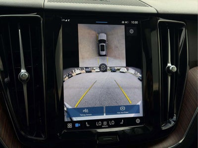 2024 Volvo XC60 B5 Plus Dark Theme