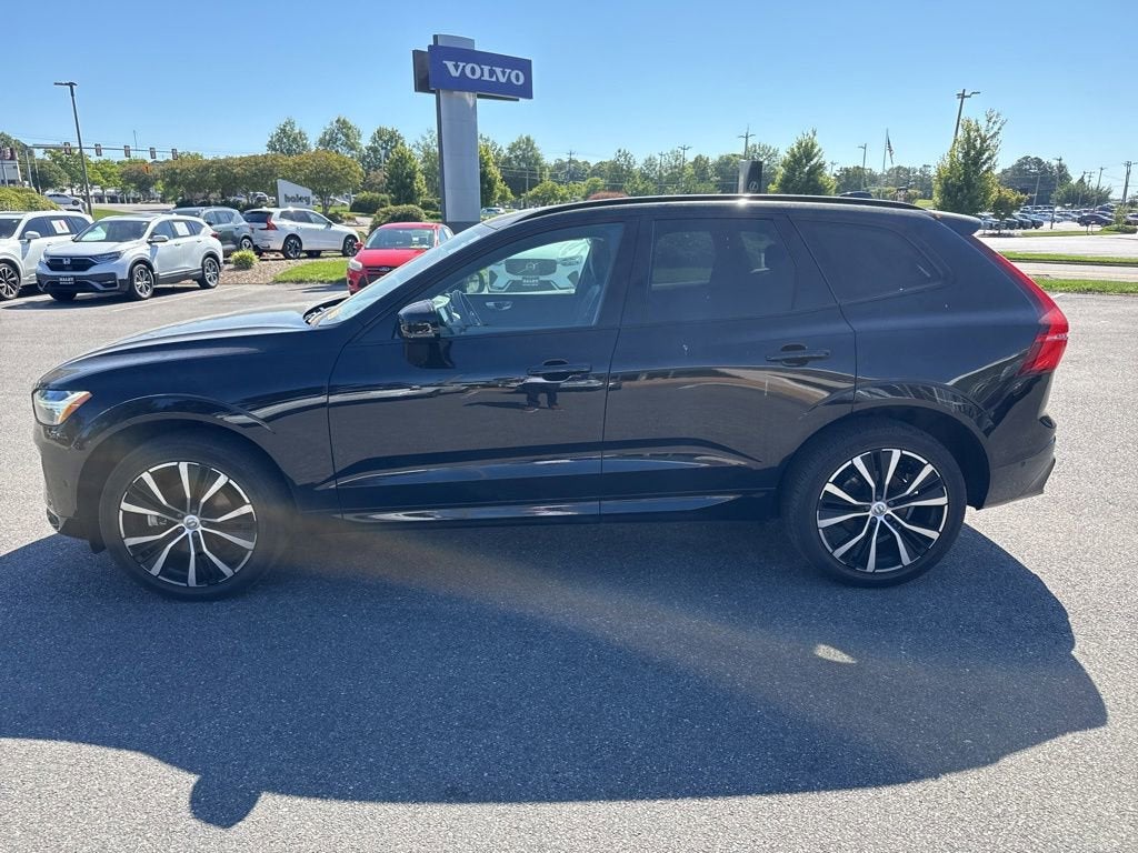 2024 Volvo XC60 B5 Plus Dark Theme