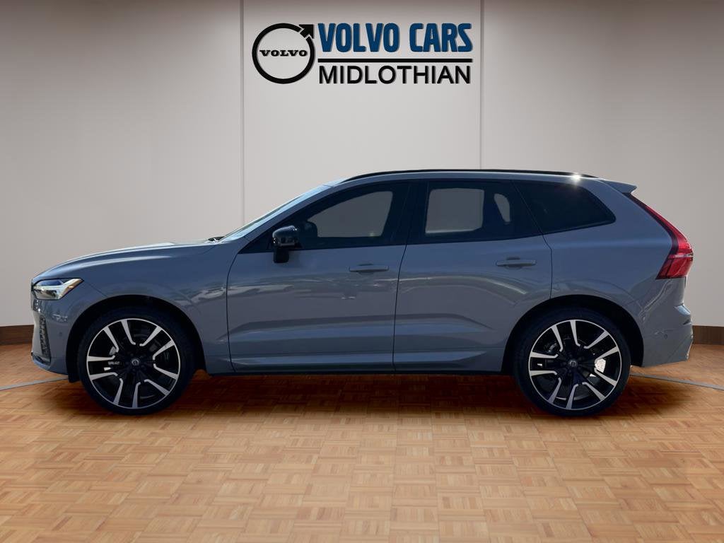 2024 Volvo XC60 B5 Plus Dark Theme