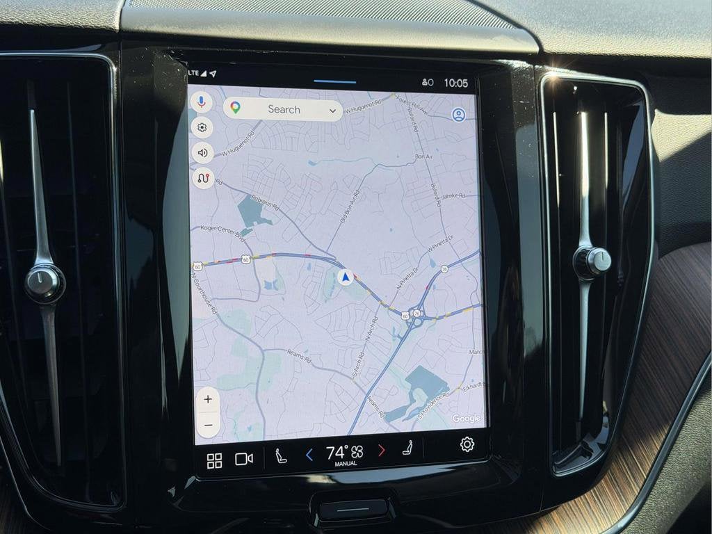 2024 Volvo XC60 B5 Plus Dark Theme