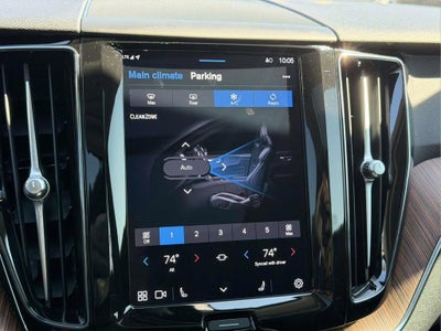 2024 Volvo XC60 B5 Plus Dark Theme