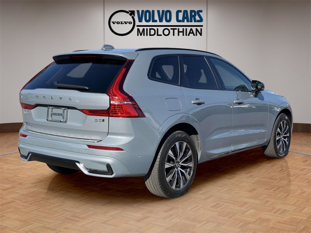 2024 Volvo XC60 B5 Plus Dark Theme