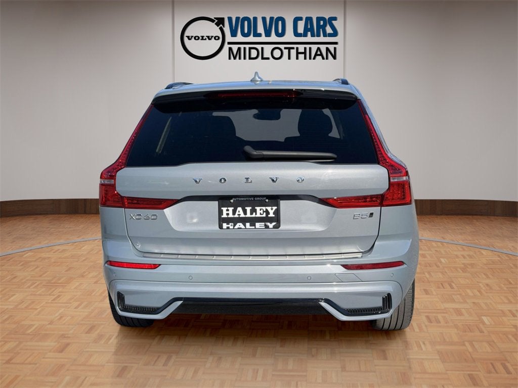 2024 Volvo XC60 B5 Plus Dark Theme