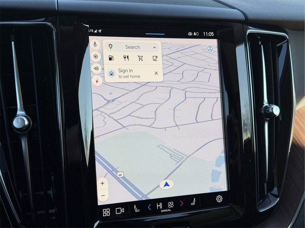 2024 Volvo XC60 B5 Plus Dark Theme