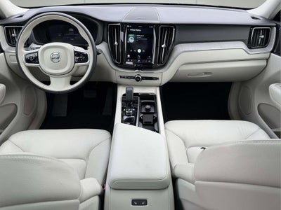 2023 Volvo XC60 B5 Plus Bright Theme
