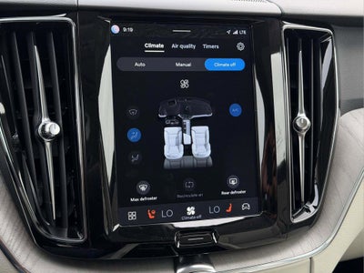 2023 Volvo XC60 B5 Plus Bright Theme