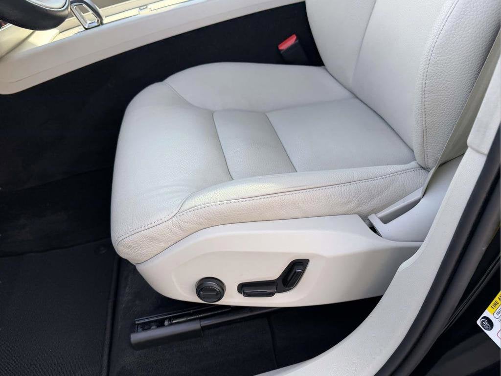 2023 Volvo XC60 B5 Core